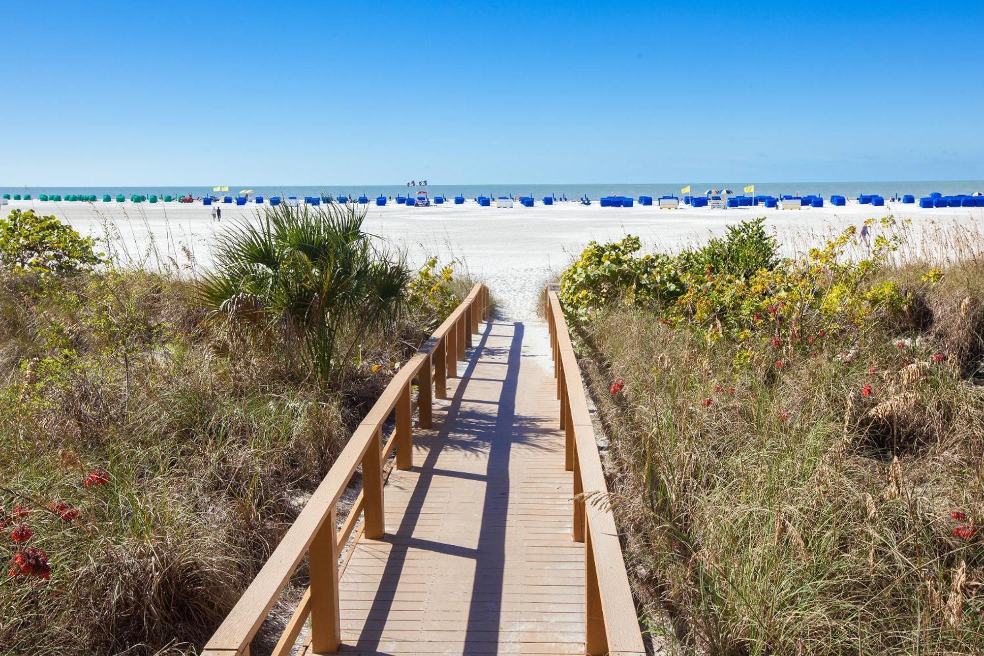 Gullwing Beach Resort Fort Myers Beach Exterior photo